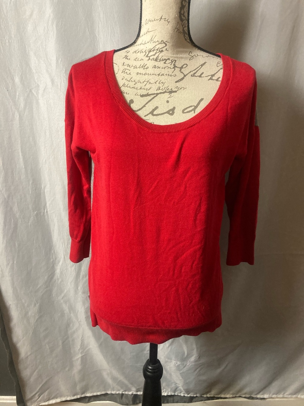 Banana Republic size XS oversized gray and red sweater excellent condition